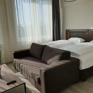 Motel Plus Schoenefeld Апарт-отель